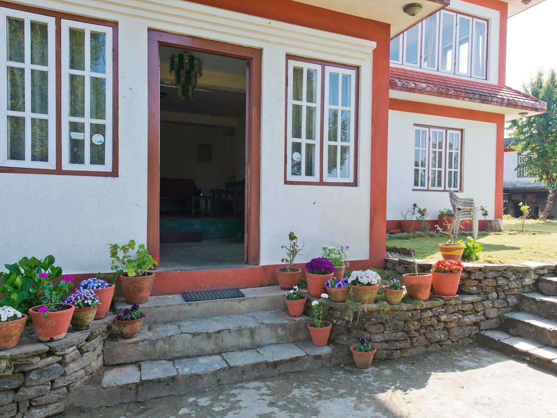 Sarangkot Sherpa Resort P Ltd Покхара Экстерьер фото
